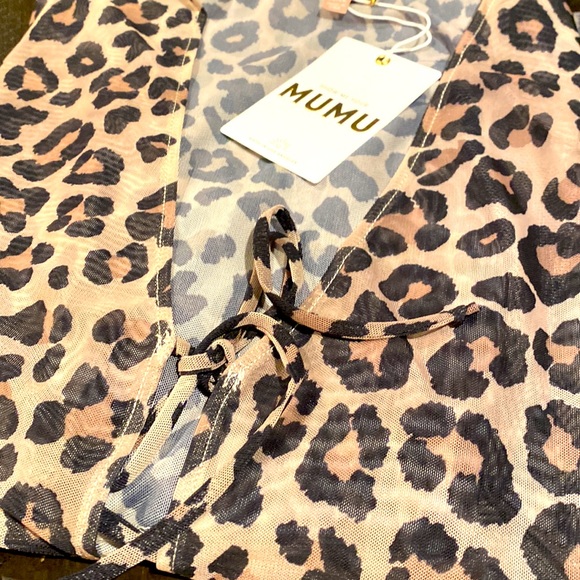 Show Me Your MuMu Jet Setter Robe
Cheetah Print - Picture 2 of 4